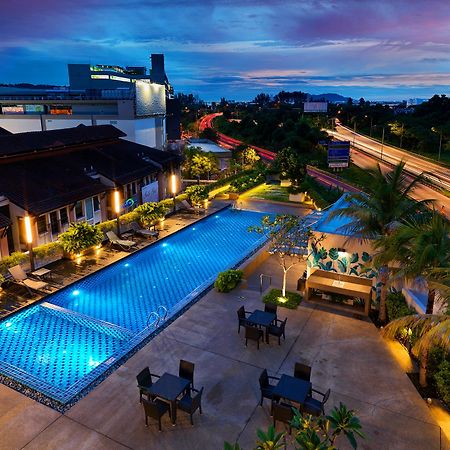 Eastin Hotel Penang Sungai Dua Bukit Ngoại thất bức ảnh